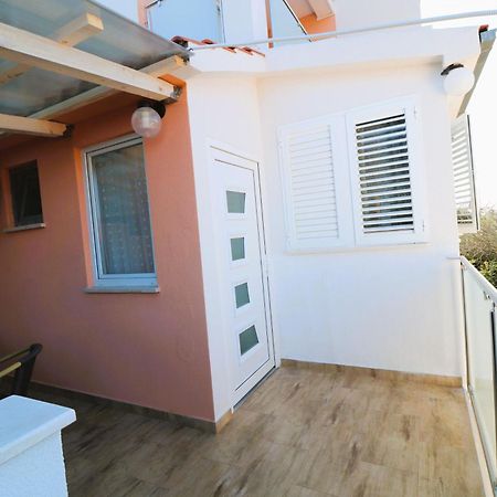 Apartmani Bilokapic Primošten Esterno foto