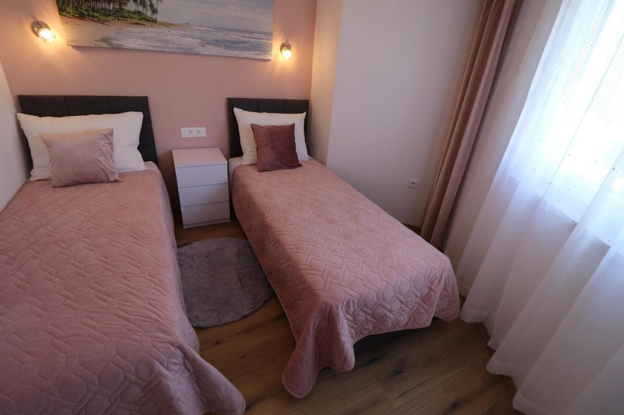 Apartmani Bilokapic Primošten Esterno foto