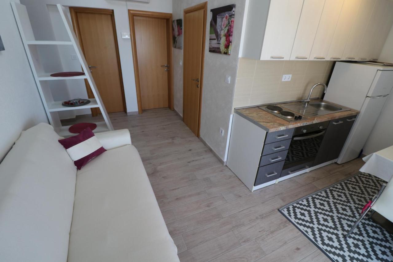 Apartmani Bilokapic Primošten Esterno foto